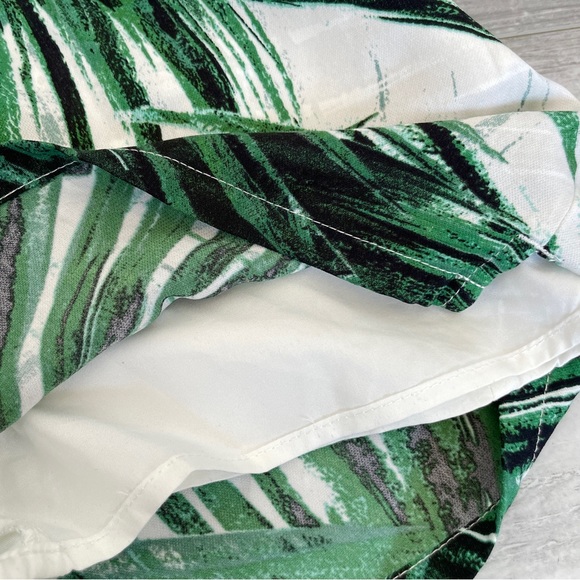 Dynamite Palm Print Tropical Shorts - Picture 7 of 8